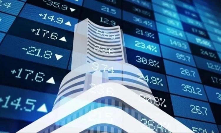 Markets End Weak for Fourth Session as Sensex Slips, Nifty Closes Flat